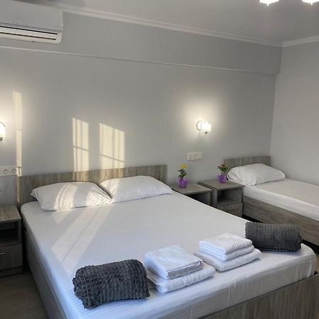 Hotel Гостевой Дом Атакар Gagry Zewnętrze zdjęcie