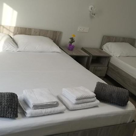 Hotel Гостевой Дом Атакар Gagry Zewnętrze zdjęcie